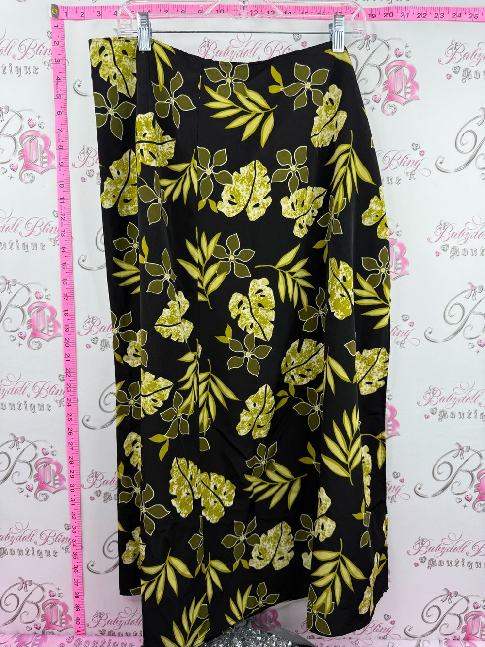 Skirt tiki leafs Women’s Black Skirt with Yellow Green Floral Print Hawaii